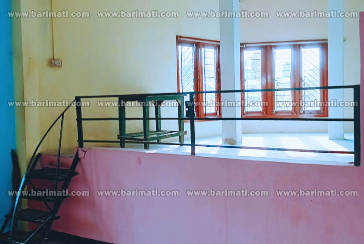 Nifty 2 BHK digs in Boiragimoth, Dibrugarh, with a cool study add-on, only 11000 a month