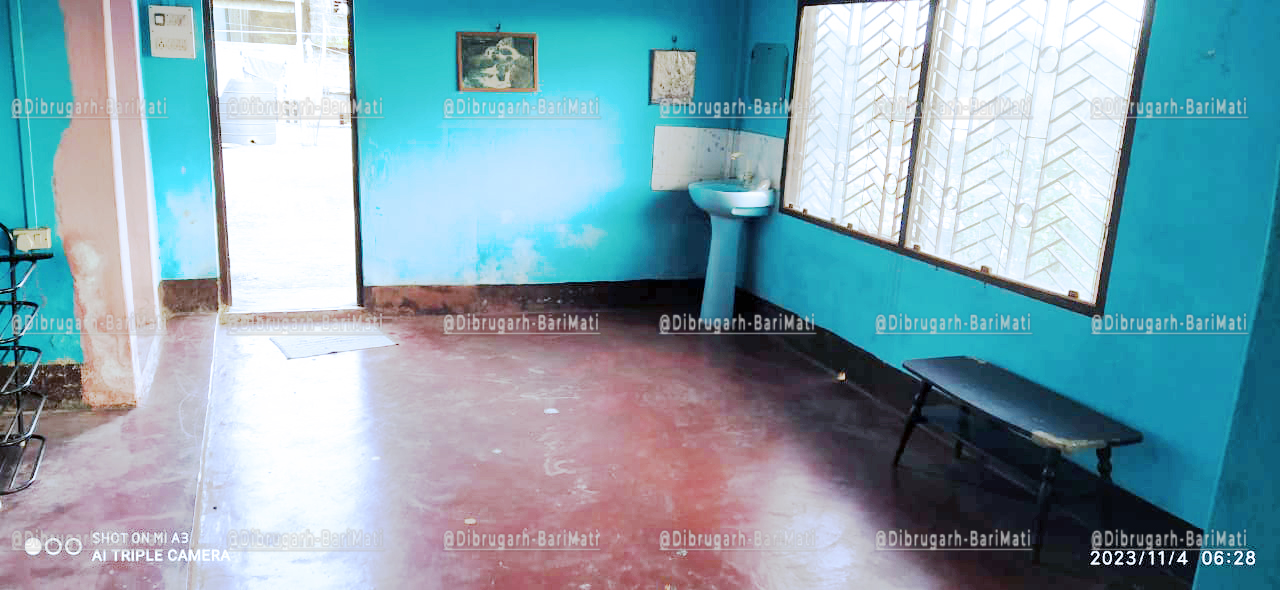 Affordable 1 BHK house for rent at Thana Chariali, Dibrugarh, near Reliance Trends, for just 7000 rupees