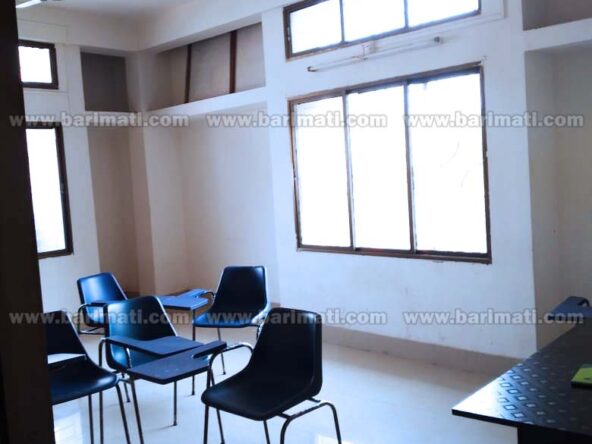 Perfect for entrepreneurs: 1330 sq ft commercial space for rent on the 1st floor in Khalihamari, Dibrugarh