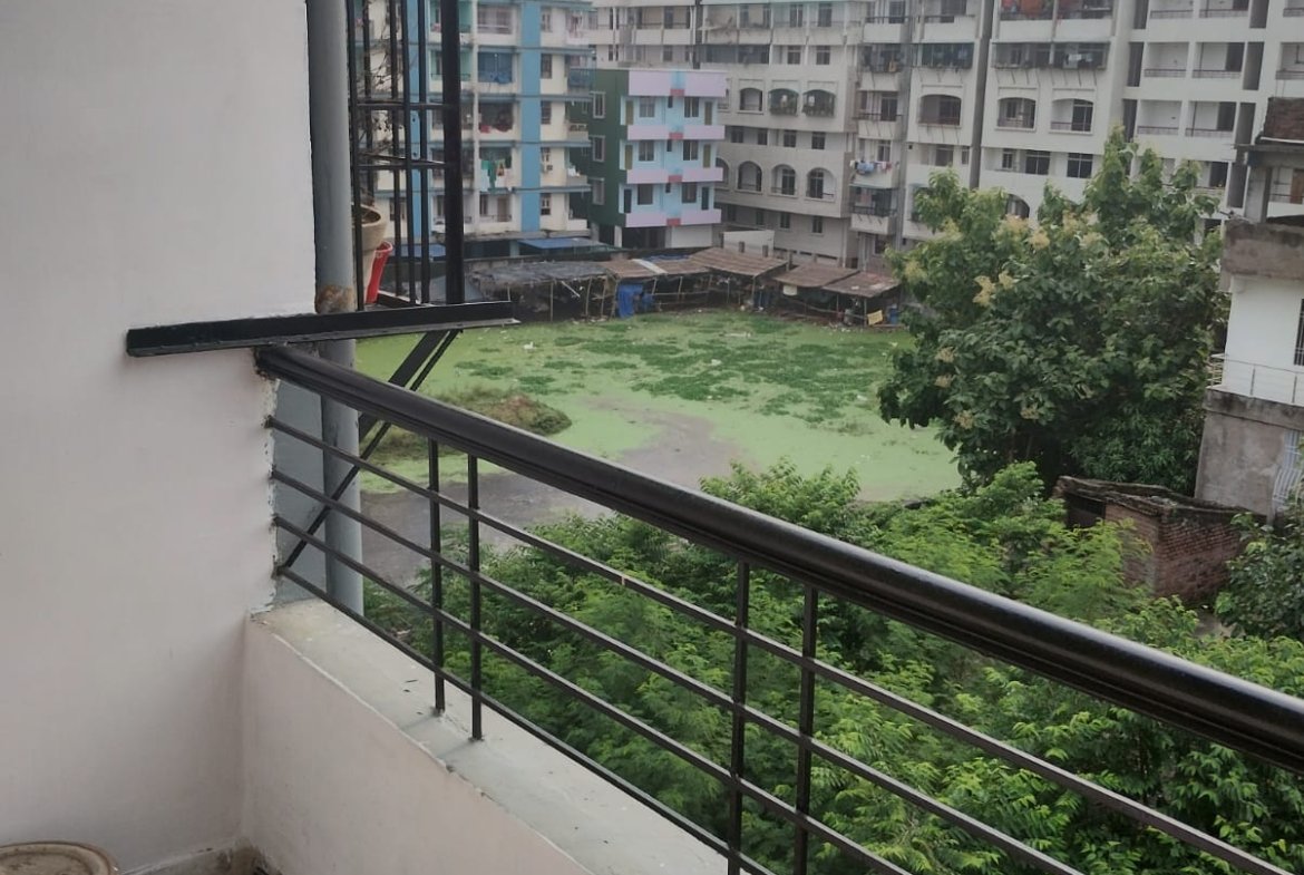 Affordable 3 BHK flat for rent near Bailey Road, Patna, 4th floor, with car parking, rent ₹13,000 in a prime location