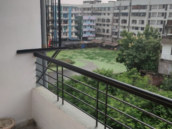 Affordable 3 BHK flat for rent near Bailey Road, Patna, 4th floor, with car parking, rent ₹13,000 in a prime location