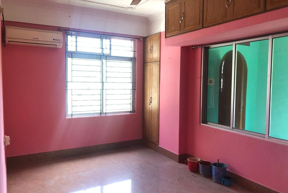 Prime location 3 BHK flat for rent in Birubari, Guwahati, furnished with AC, lights, fans, and wardrobe at Rs 22,000 monthly