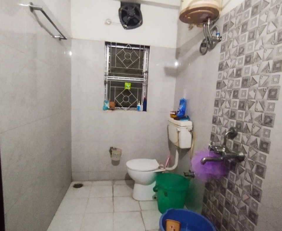 3 BHK flat in Guwahati’s Silpukhuri area with a scenic view.