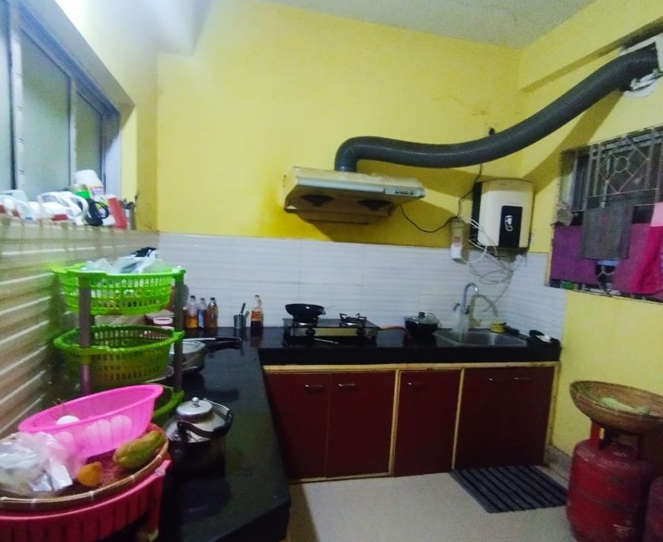 Semi-furnished 3 BHK flat with parking in Silpukhuri, available for rent.