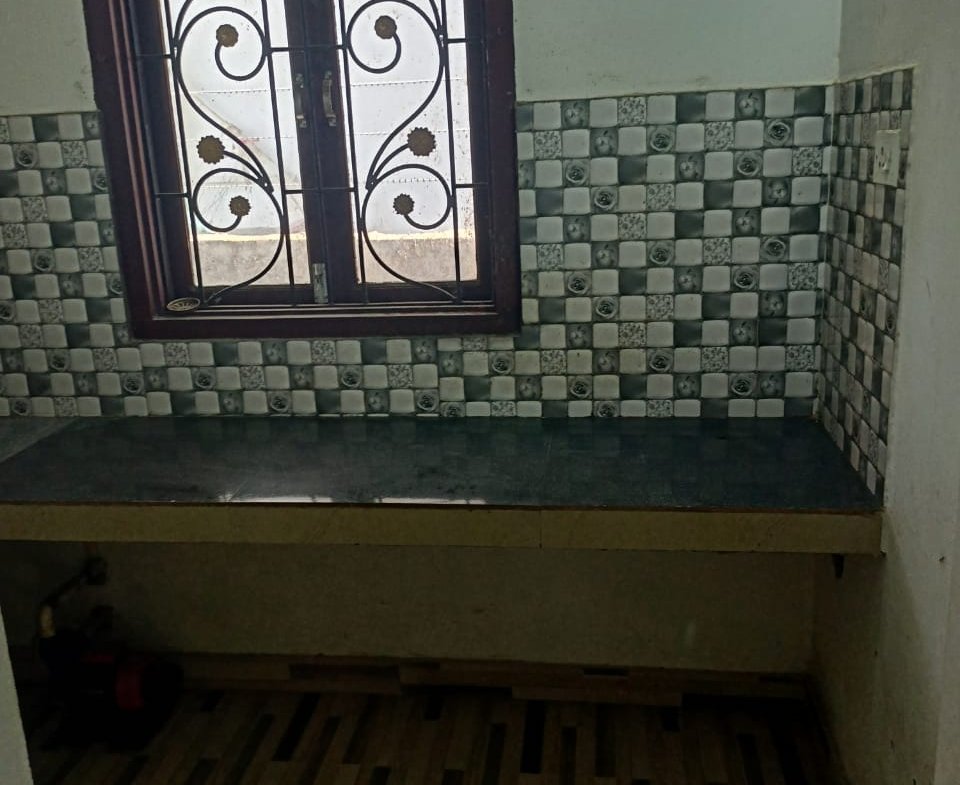 Spacious 2 BHK ground floor house in South Amolapatty, Dibrugarh, semi-furnished and available for rent at just ₹10,000, perfect for families or working professionals.