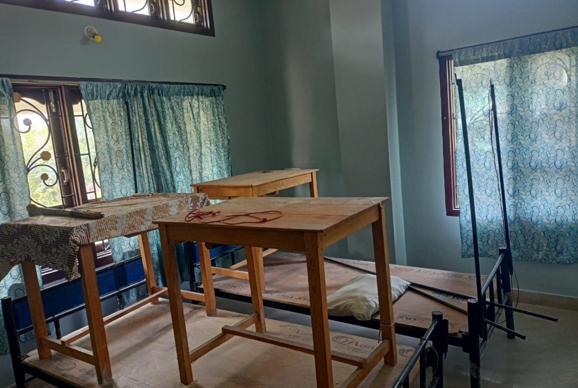 Prime location 2 BHK house at South Amolapatty, Dibrugarh, semi-furnished, on the ground floor, available for families or working bachelors at ₹10,000/month.
