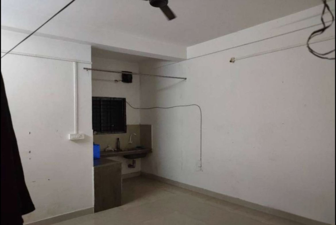 BHK house for rent at Boiragimoth, Dibrugarh, first floor, prime location, available for ₹9,000 per month
