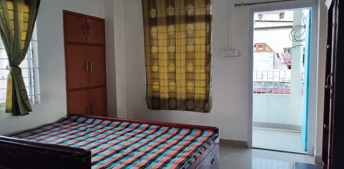 Luxurious fully furnished 2 BHK flat in Bhangagarh, Guwahati, 3rd floor rental with gas stove, refrigerator, and all essential furniture under ₹20,000