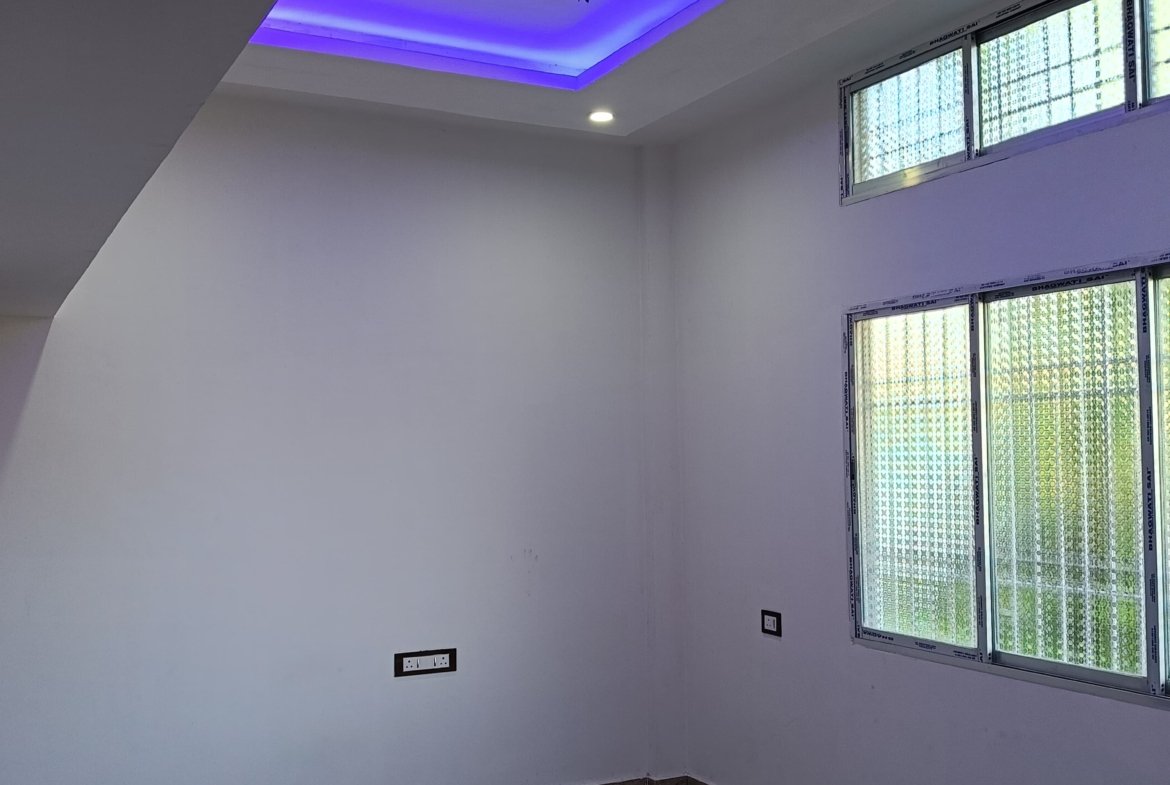 Affordable 1BHK house for rent in Chiring Chapori, Dibrugarh, perfect for individuals or couples, priced under ₹8,500 at first-floor level