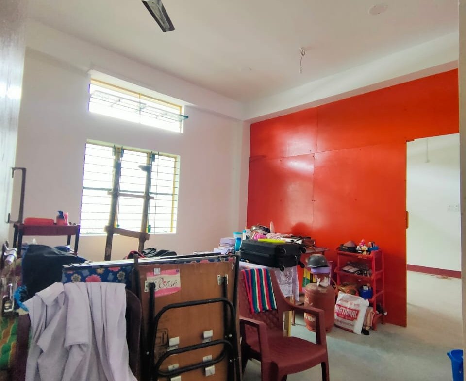 Spacious 2 BHK couple-friendly house for rent in Boiragimoth, Dibrugarh, first floor, located in a prime neighborhood, ₹11,000 per month