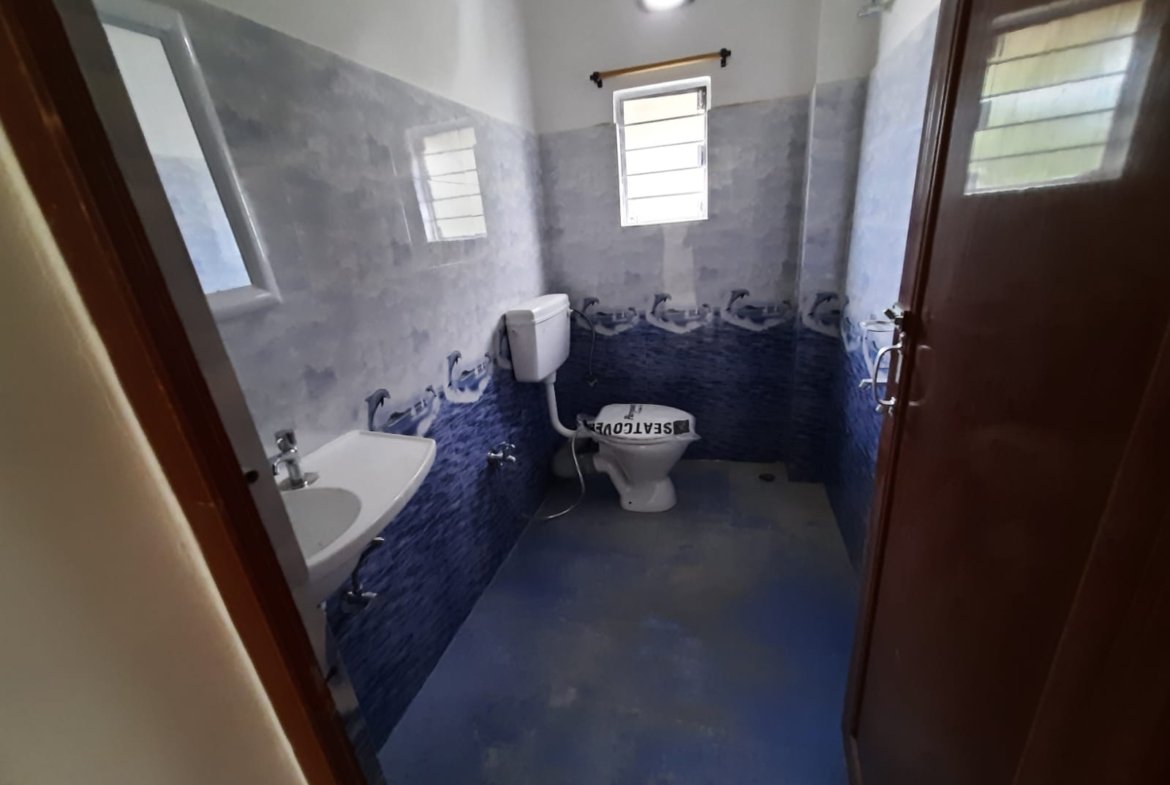 Modern 1BHK rental flat at Chiring Chapori, Dibrugarh, on the 1st floor, exclusively for working bachelors, available for Rs 9000 per month.