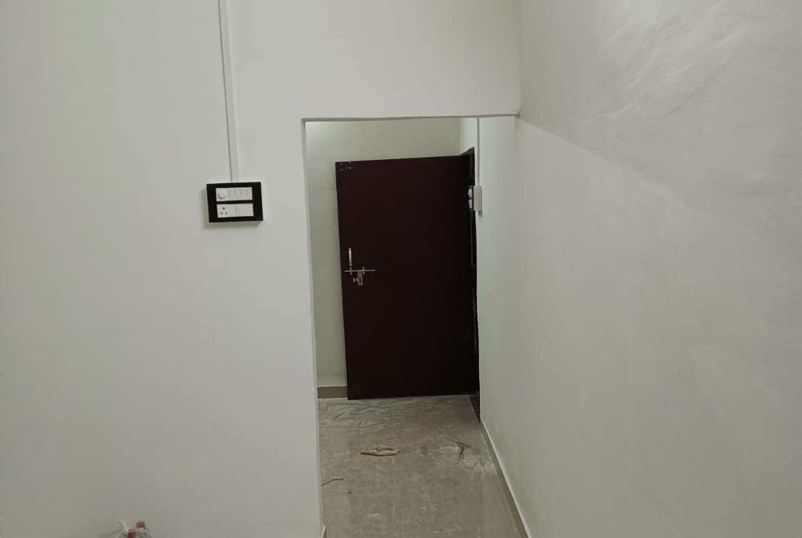 Prime location 1 BHK house near the overbridge in Dibrugarh, situated on the 2nd floor, available for rent at Rs 9,000