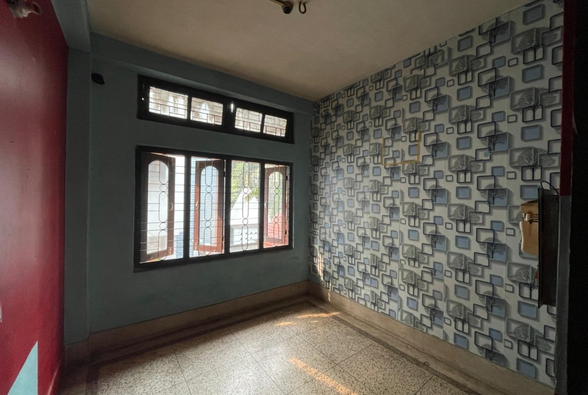 First-floor 1 BHK house for rent in Rajgarh Road, Guwahati. Description: A well-maintained 1 BHK house on the 1st floor for rent at Rajgarh Road, Guwahati. Situated in a prime location with a monthly rent of ₹9,000.