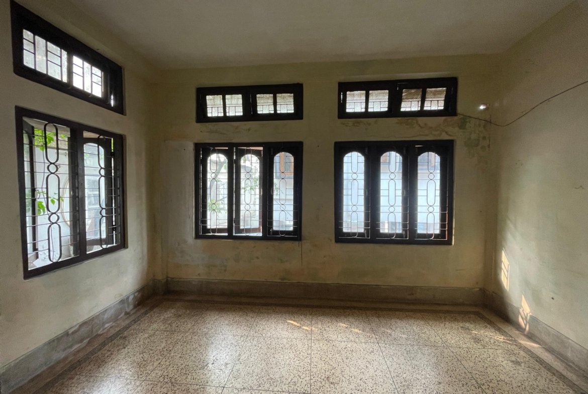 1 BHK house for rent at Rajgarh Road, Guwahati under ₹9,000. Description: Affordable 1 BHK house available for rent on the 1st floor at Rajgarh Road, Guwahati. Located in a prime area, ideal for those seeking a budget-friendly and convenient home.