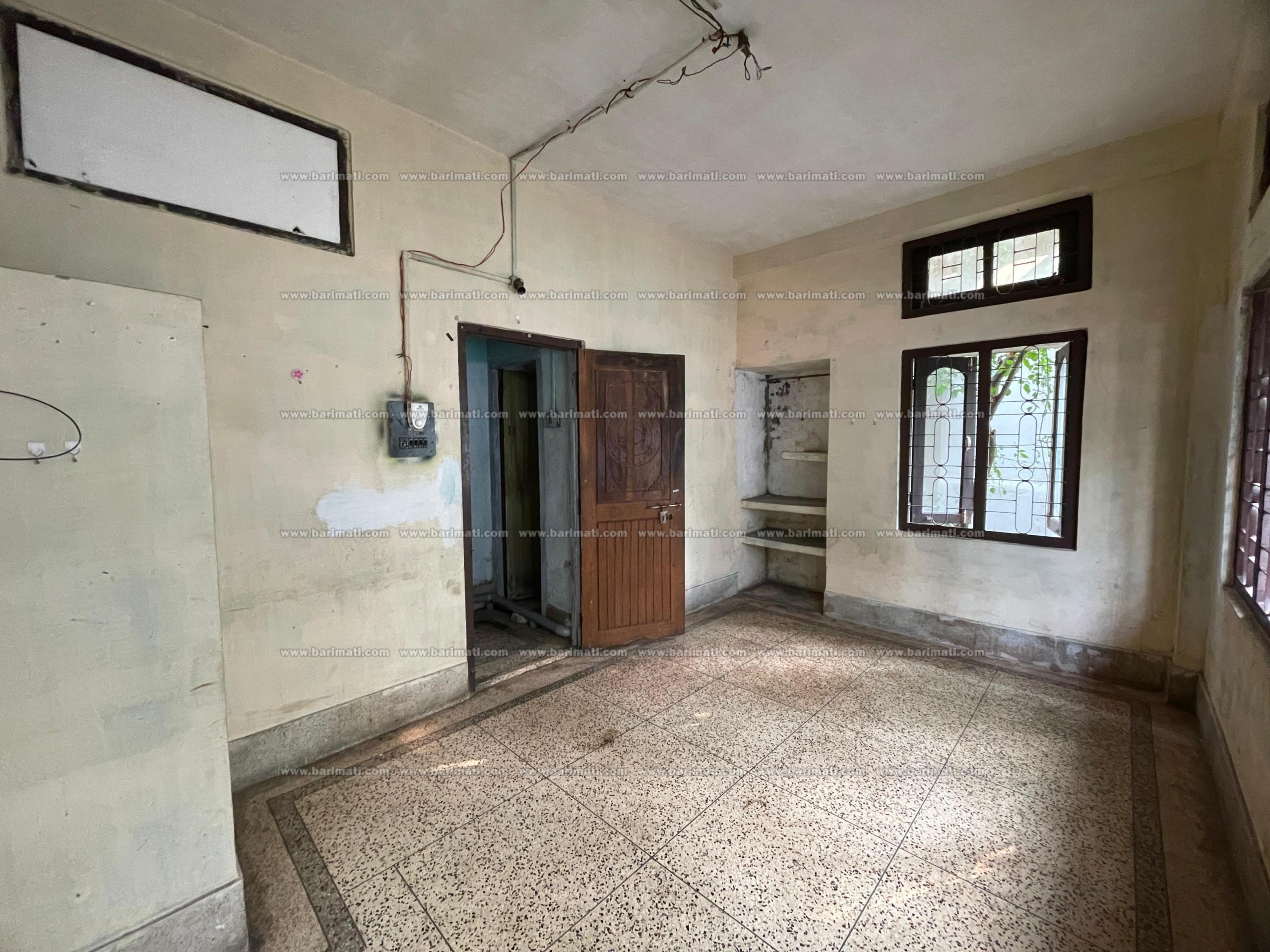 1 BHK house at prime Rajgarh Road location for rent. Description: This 1 BHK house for rent is located in a sought-after area of Rajgarh Road, Guwahati. Available on the 1st floor for ₹9,000 per month, perfect for single tenants or small families.