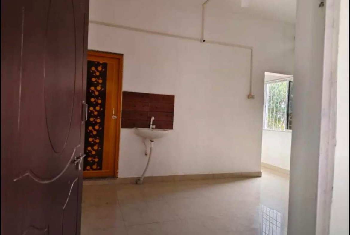 Prime location 2BHK house for rent at Millan Pally, Tinsukia, under ₹7,500 on the ground floor, perfect for families