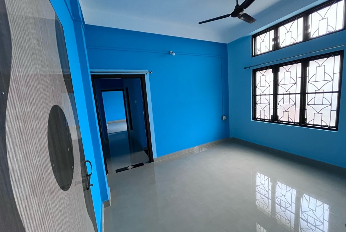 First-floor 3 BHK house at Naliapool, Dibrugarh, with 1 bathroom for rent in a desirable location under ₹12,000