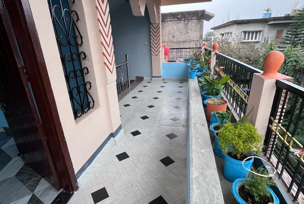 Budget-friendly 3 BHK rental at Naliapool, Dibrugarh, offering 1 bathroom and prime first-floor living space