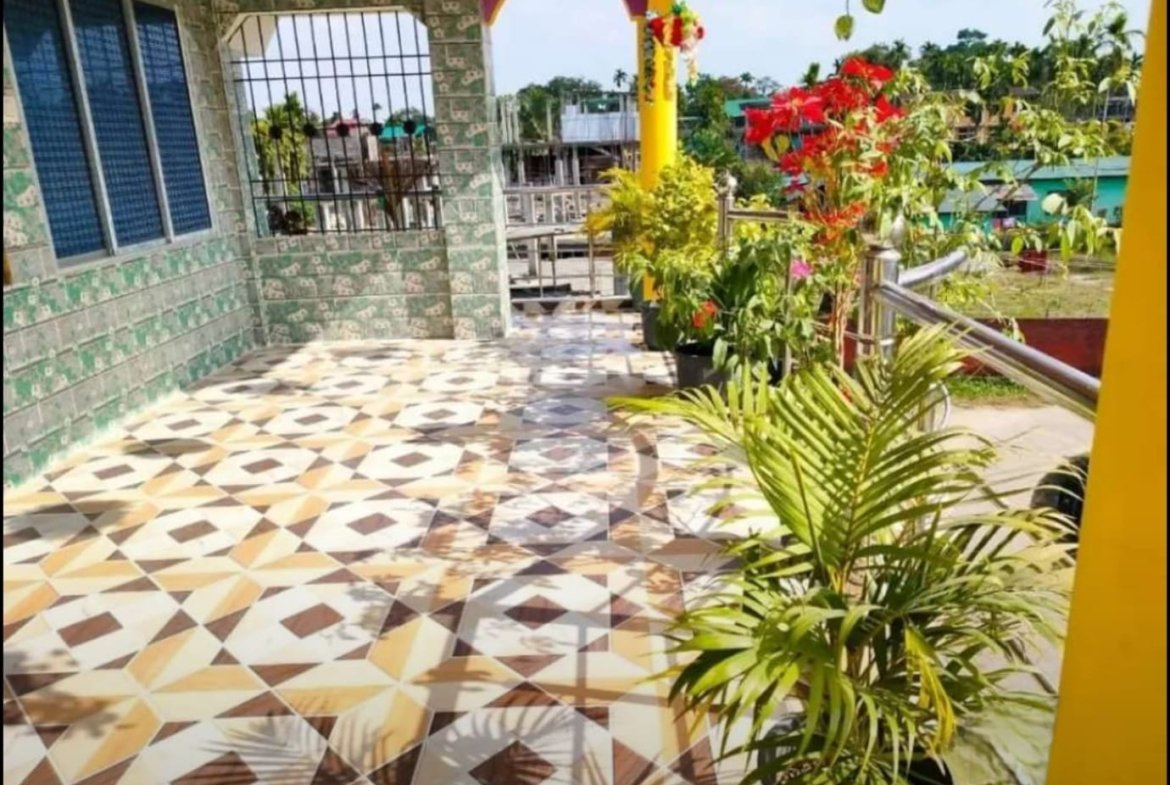 Family-friendly 3 BHK rental house at Chiring Chapori in Dibrugarh with a car parking space, great locality, and a convenient 2nd-floor layout for Rs 8500