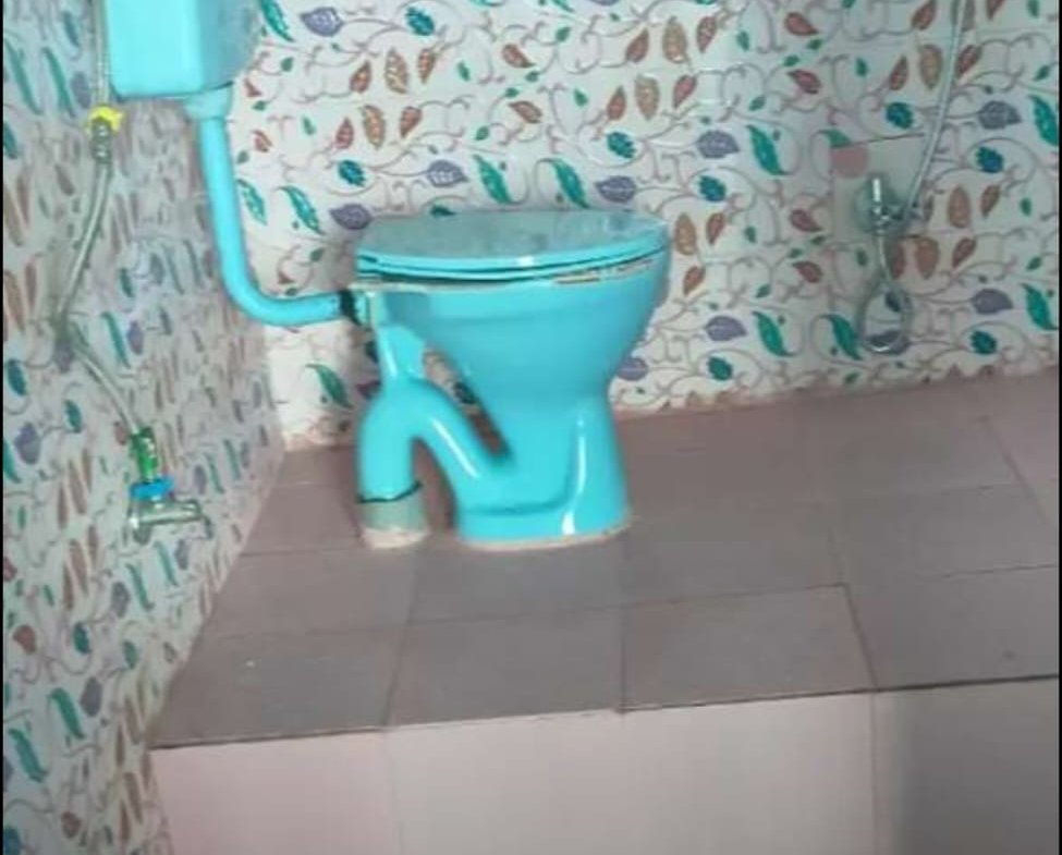 Well-maintained 3 BHK rental house in Chiring Chapori, Dibrugarh, offering a good locality, prime location, car parking, and a budget-friendly rent of Rs 8500