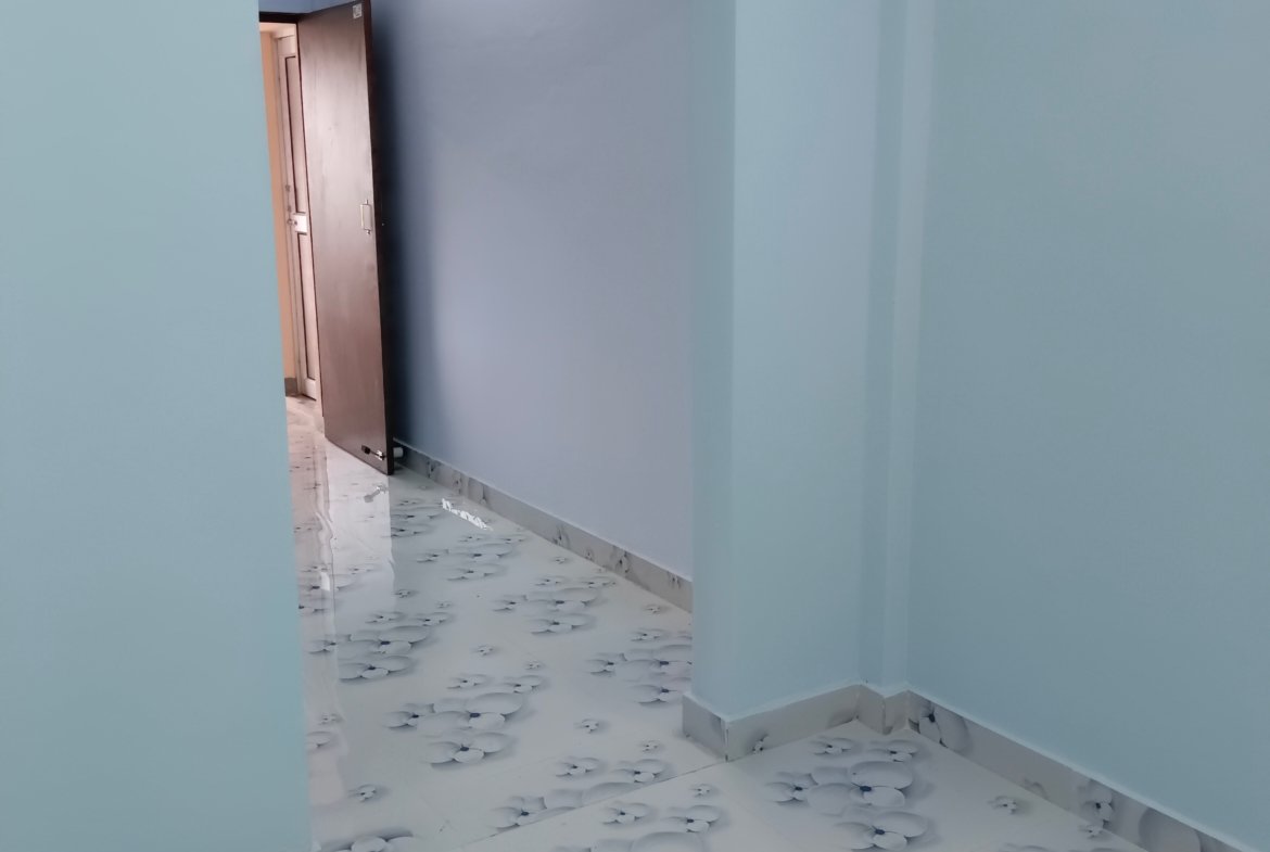 1 BHK house in Chiring Chapori, Dibrugarh with private parking, inverter, AC, and separate water storage on the first floor