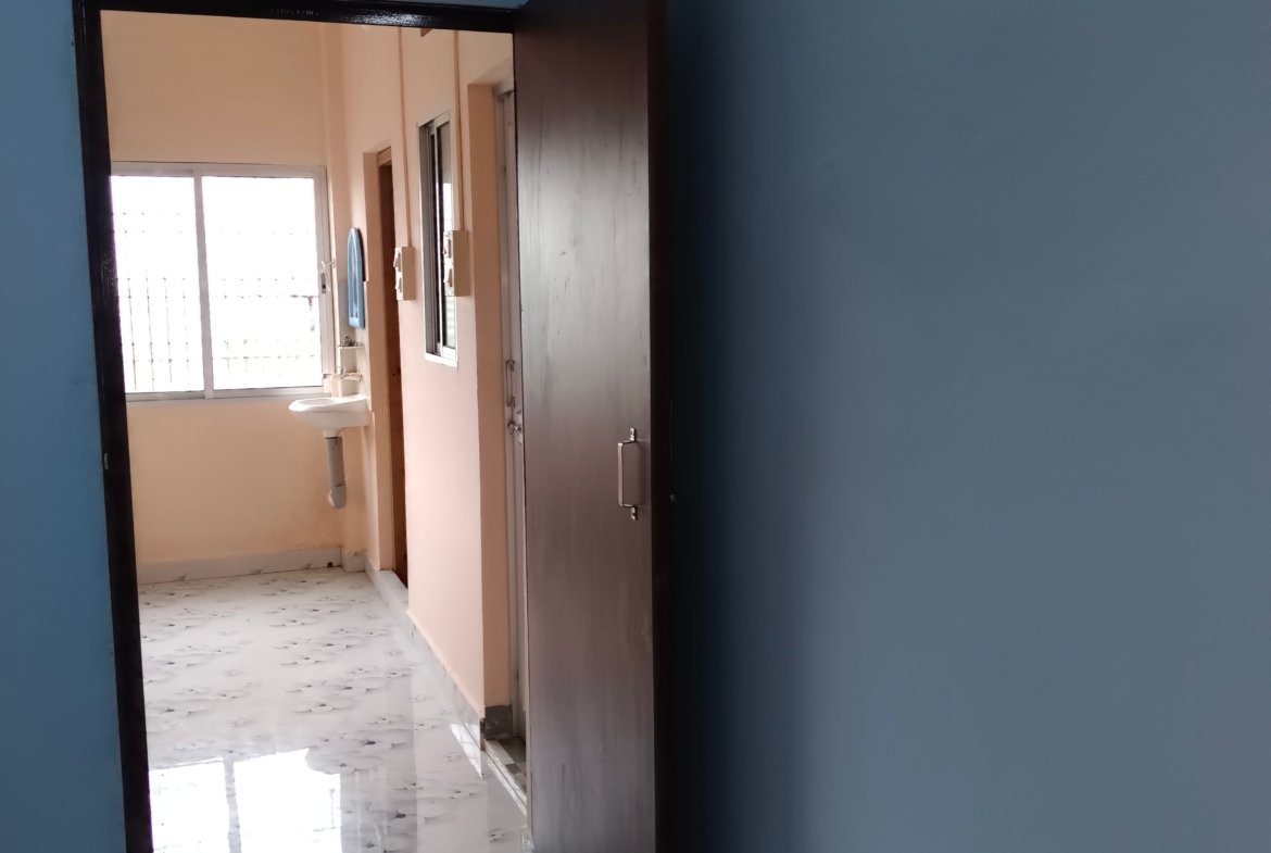 Spacious 1 BHK apartment for rent in Chiring Chapori, Dibrugarh with essential amenities like AC and water tank, ideal for bachelors or small families