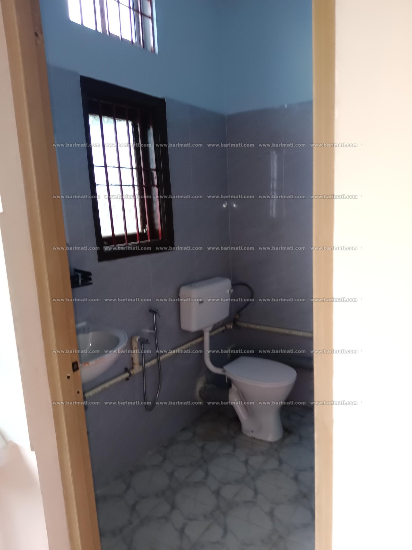 First-floor 1 BHK rental in Chiring Chapori with parking, inverter backup, air conditioning, and individual water supply, ideal for peaceful living