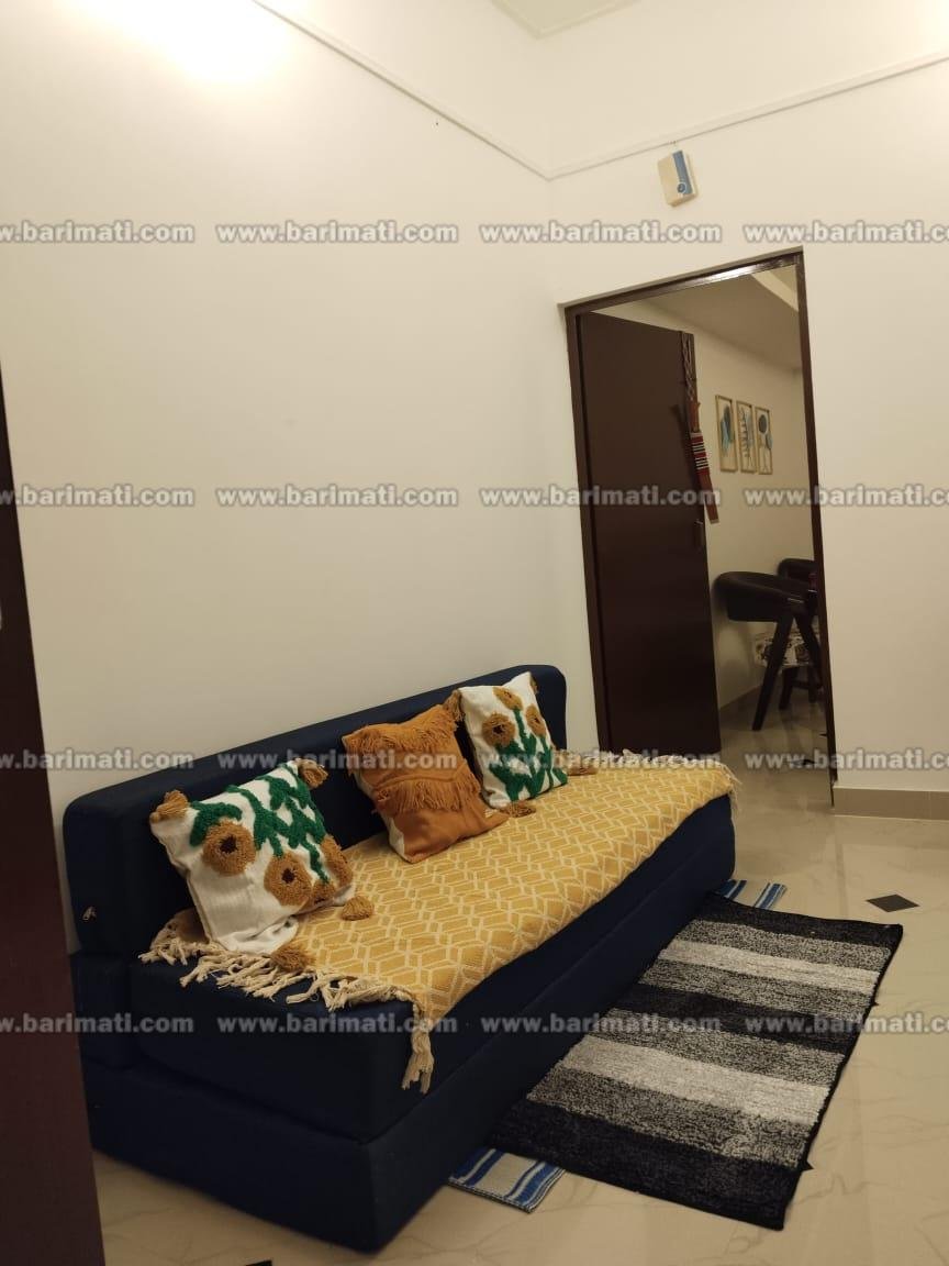 Low budget, prime location commercial property in Dibrugarh! Big 4-bedroom house with three washrooms available for rent in Pub Banipur. Excellent for business use.