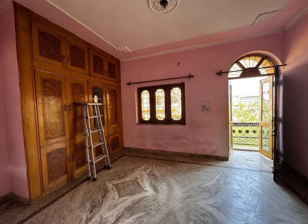 Family rental 2 BHK house 1st floor Banjarawala Dehradun