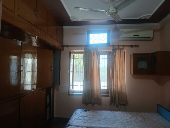 1 BHK house for rent in Ajabpur Khurd Dehradun with car parking, first-floor affordable rental home under 6000 suitable for families and working females – Property ID: Doon 35