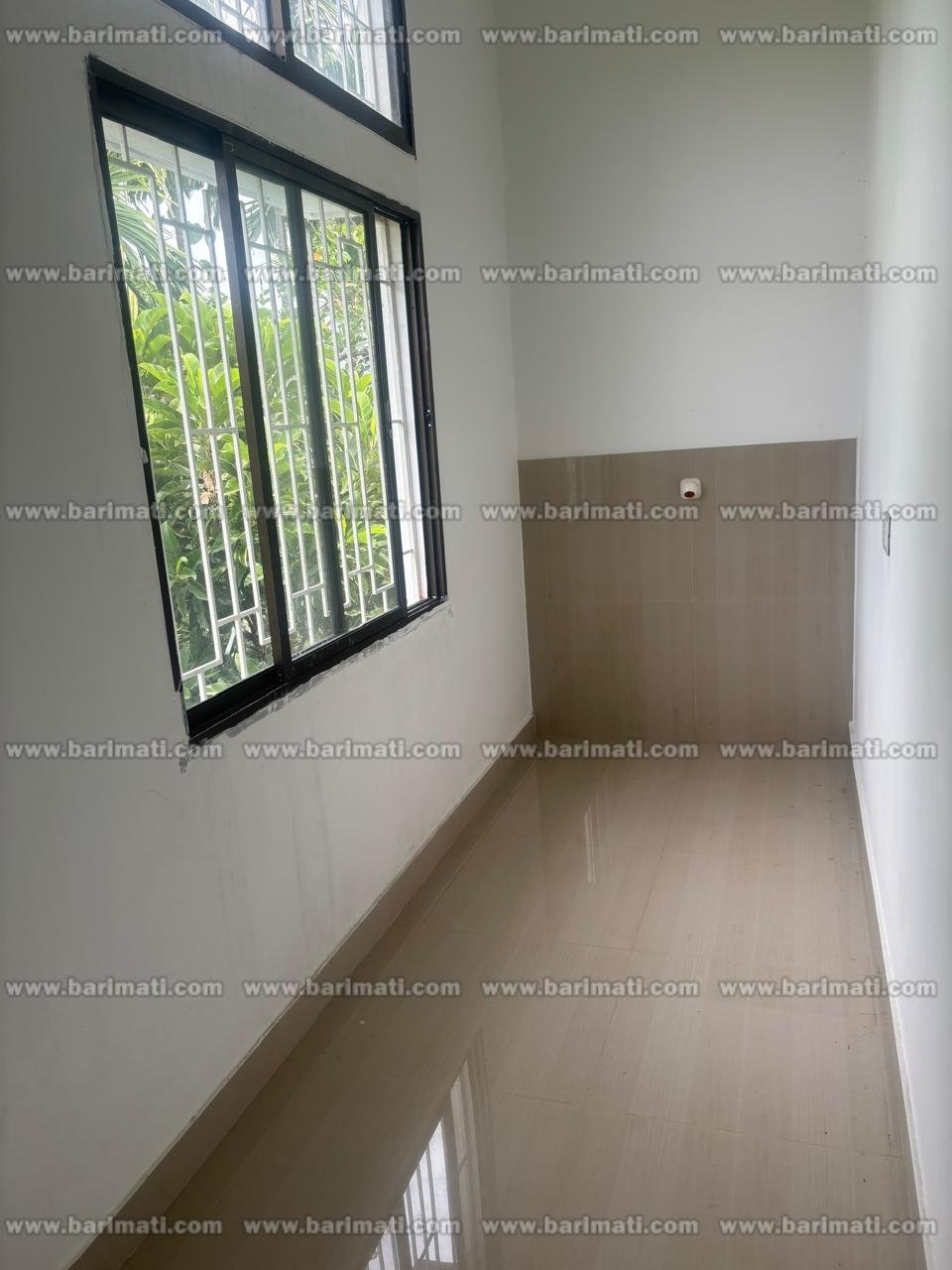 Dibrugarh rental! Find this modern 2BHK house for rent in Chiring Chapori. 2nd floor access, fully tiled, western bathrooms. Just ₹15,000, near the main road.