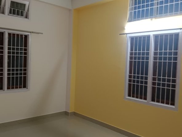 Perfect house in Dibrugarh! Rent this 1 BHK in Chiring Chapori at the first floor. Includes car parking. Ideal low budget home for families/bachelors, just ₹10,000. Check DIB309.