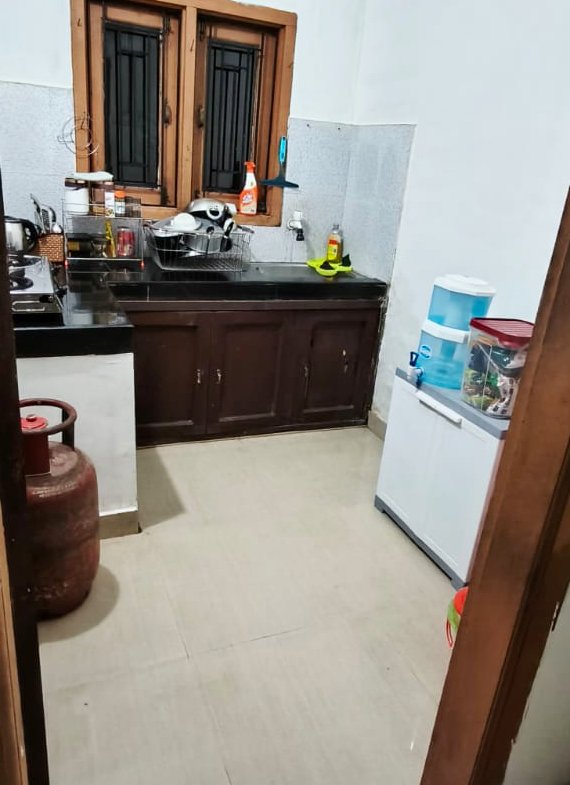 Prime location 1 BHK house for rent in Jyoti Nagar, Dibrugarh. 1st floor property with drawing room and balcony. Best for professionals working at AMC. Property ID Dib317.