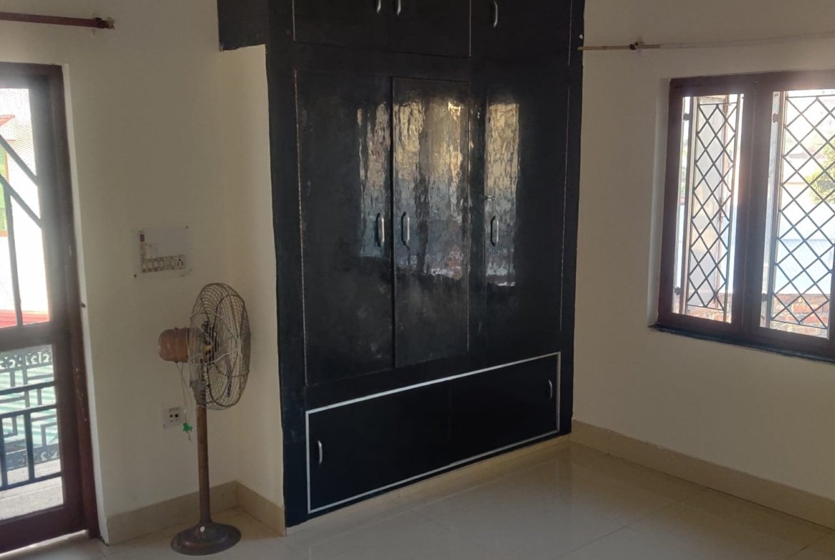 2 bhk house for rent sainik colony dehradun first floor 8500 rupees id doon39