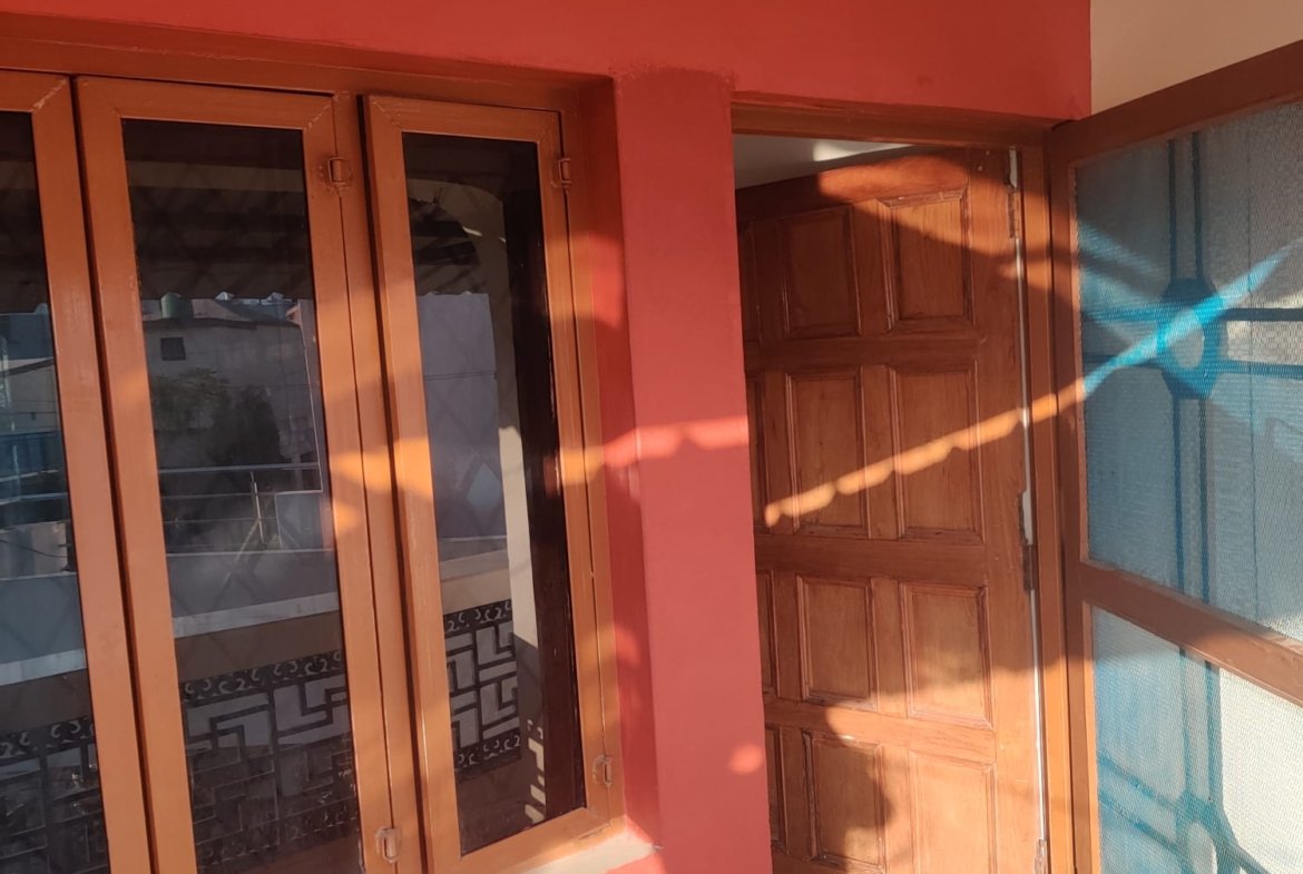 family friendly 2 bhk independent house sainik colony dehradun with parking space id doon39
