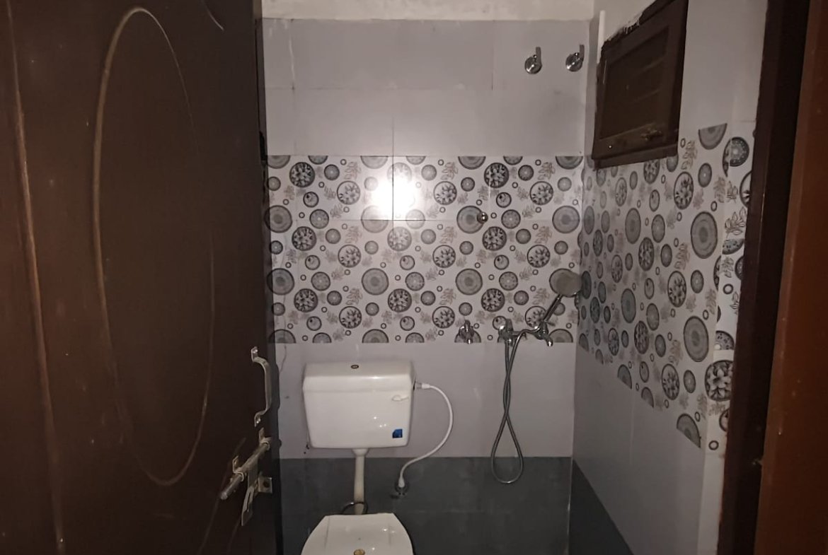 family friendly 2 bhk ground floor house mdda colony dehradun 13000 rupees rent