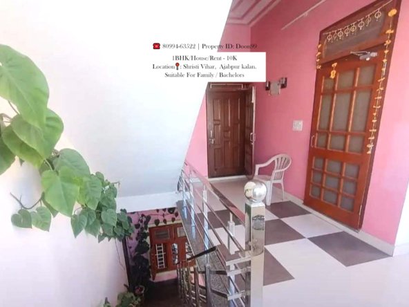 1st-floor 2-room set for rent in Ajabpur Kalan, Dehradun. Affordable family housing at ₹10,000.