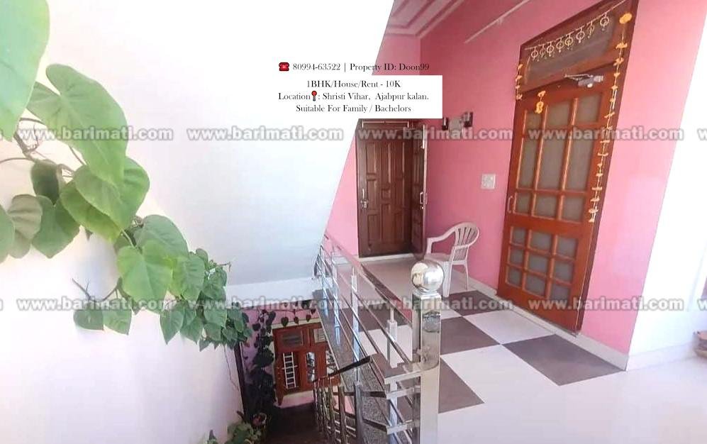 1st-floor 2-room set for rent in Ajabpur Kalan, Dehradun. Affordable family housing at ₹10,000.